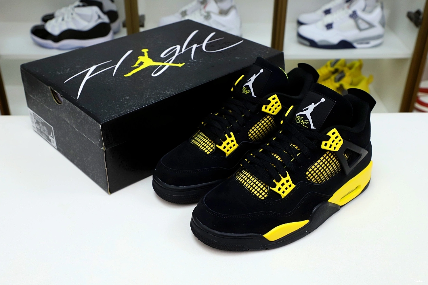 2023  Jordan Air Jordan4 thunder 0827
